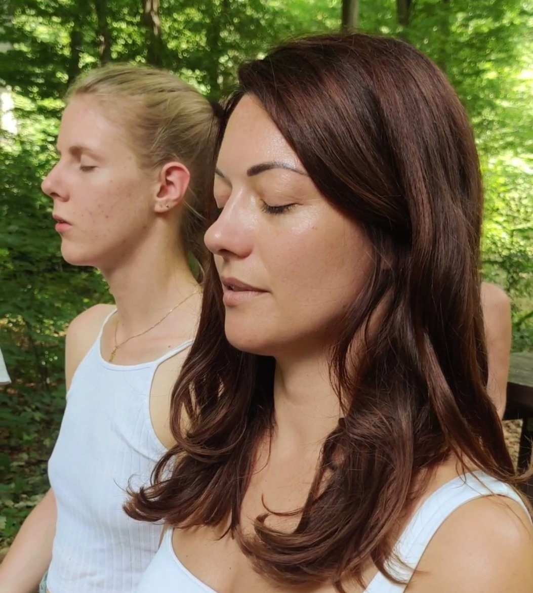 Ingyenes vasárnap esti meditációk Omkárával